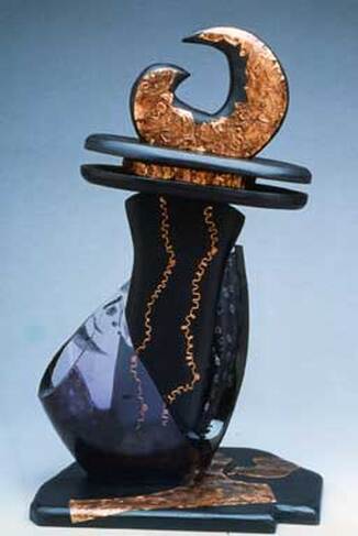 Pillar 4: This was supposed to be a painted Pillar vase (the vase broke). It resulted in a mixed media sculpture © Patricia Pinsk